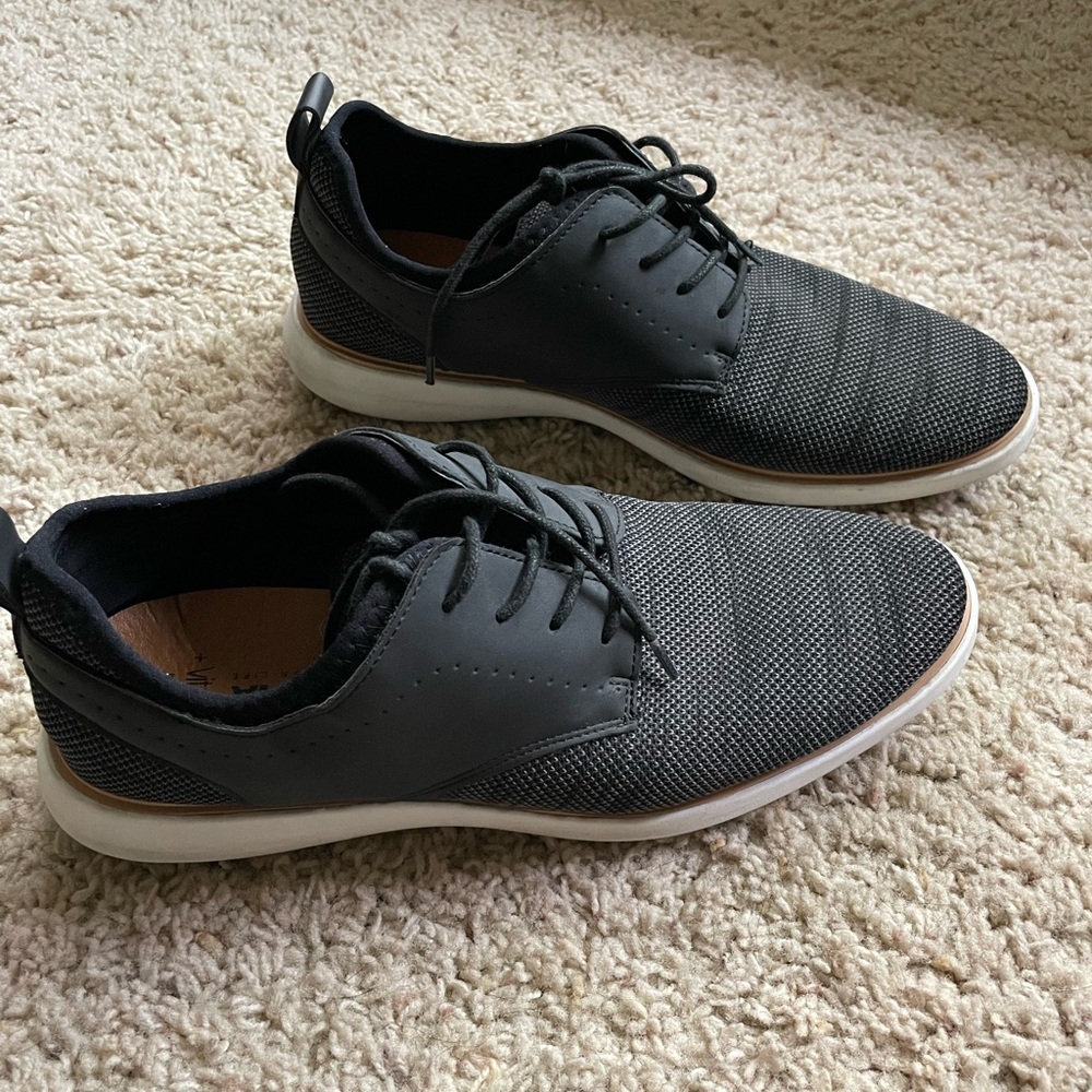 Sonoma Men’s Dress shoes size 11